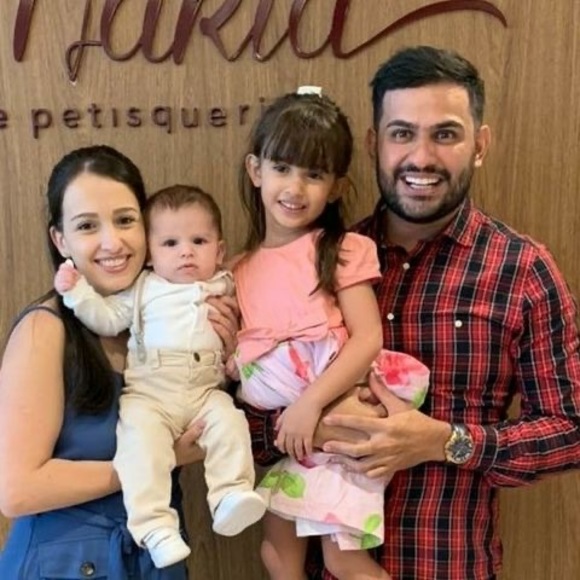 Meet your Posher, Patrícia - Picture 1 of 1